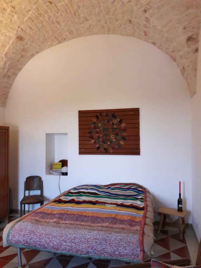 Fra Il Glicine E Il Sambuco Villa Monopoli Bagian luar foto