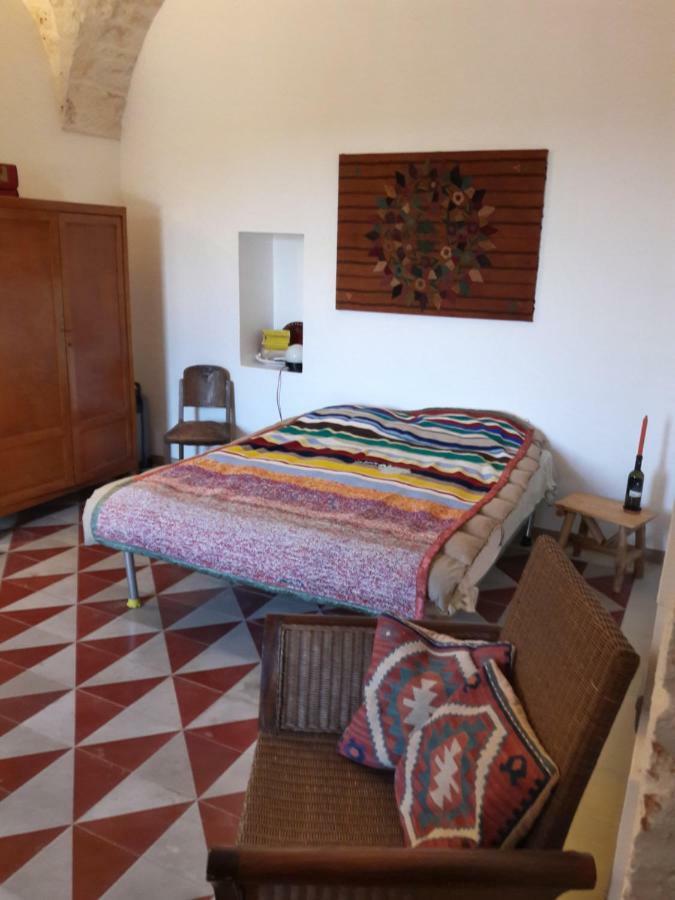 Fra Il Glicine E Il Sambuco Villa Monopoli Bagian luar foto